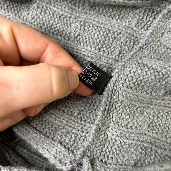 SIMPLY SOUTHERN Cable Knit Infinity Scarf One Size Gray Acrylic Winter Cozy - Picture 5 of 7